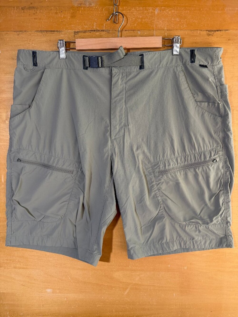 Duluth Trading Co Alaskan Hardgear Men's Shorts 44